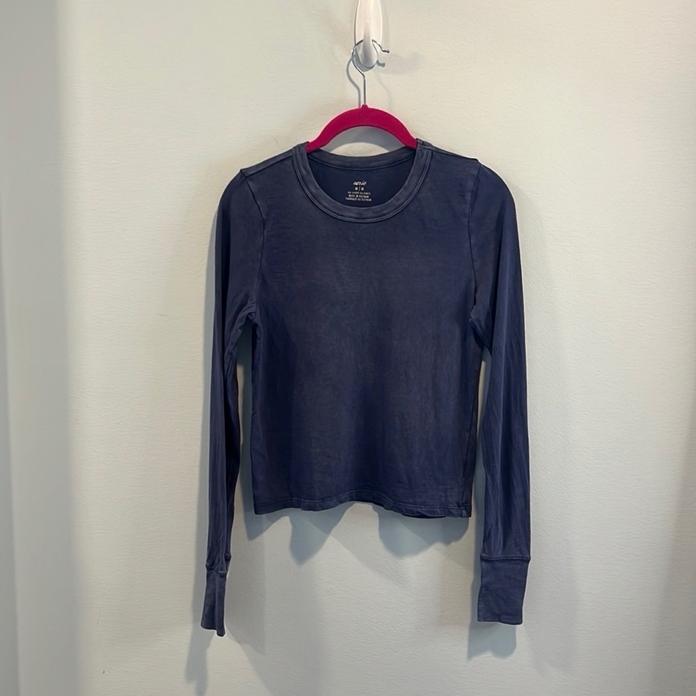 Aerie long sleeve baby tee in blue M